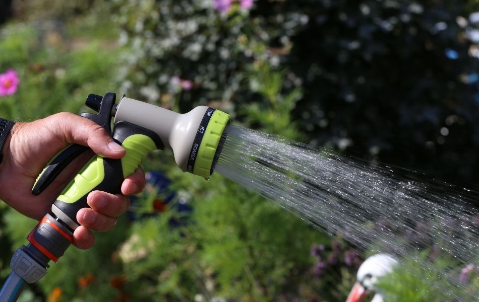 contrôler l’arrosage au jardin, résolution au jardin.