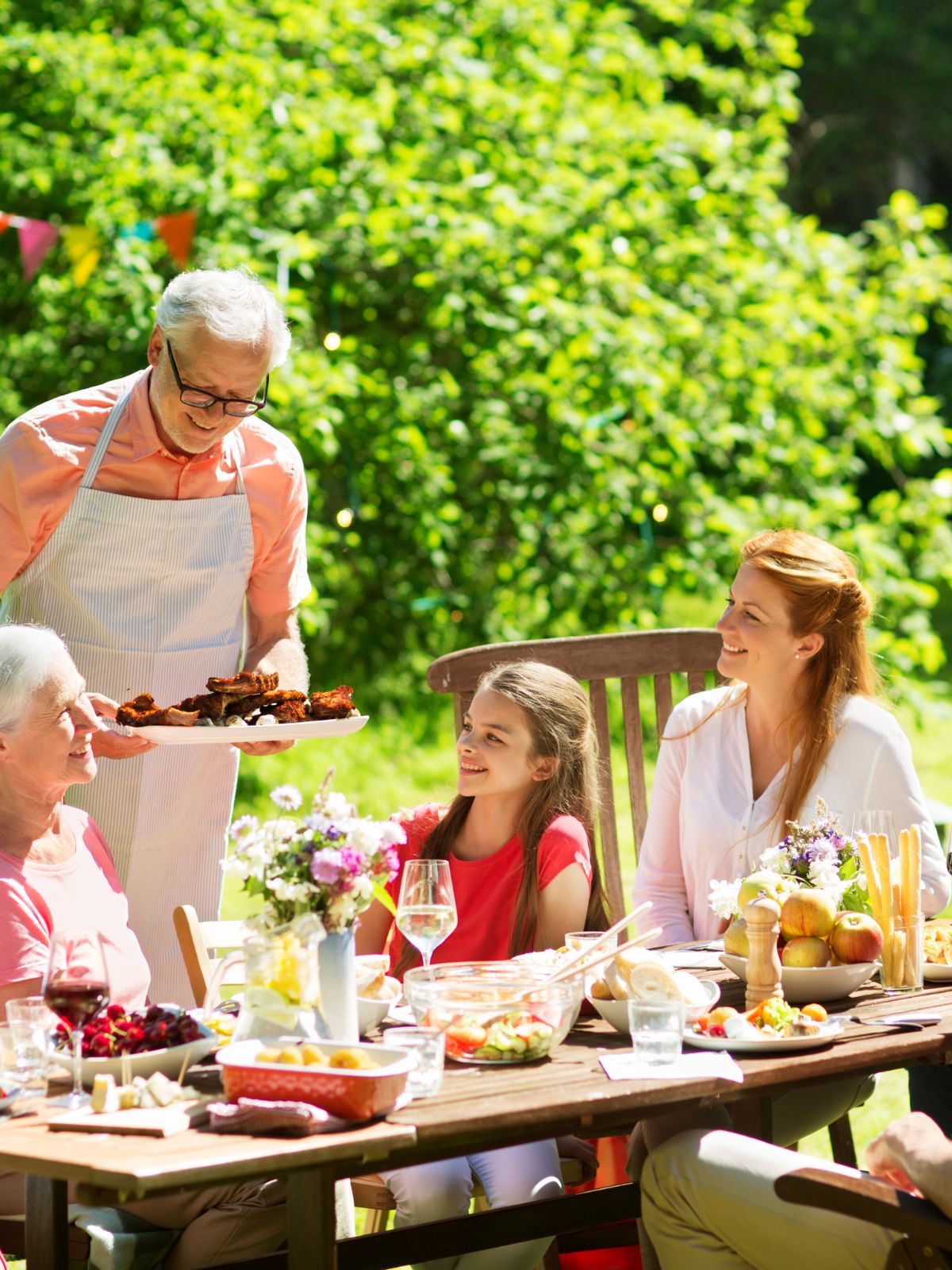 famille au jardin