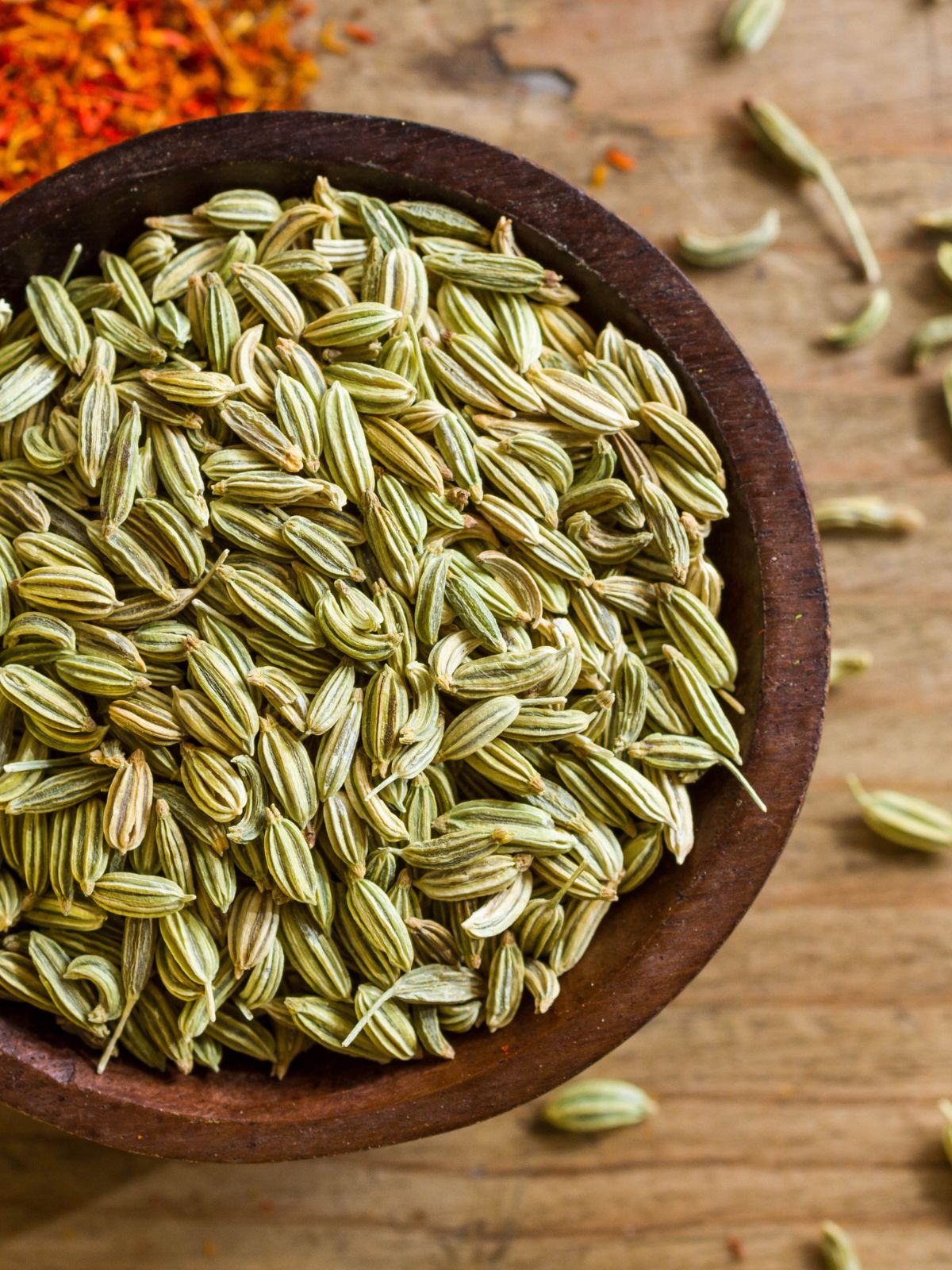 graine de fenouil dans une cuillère