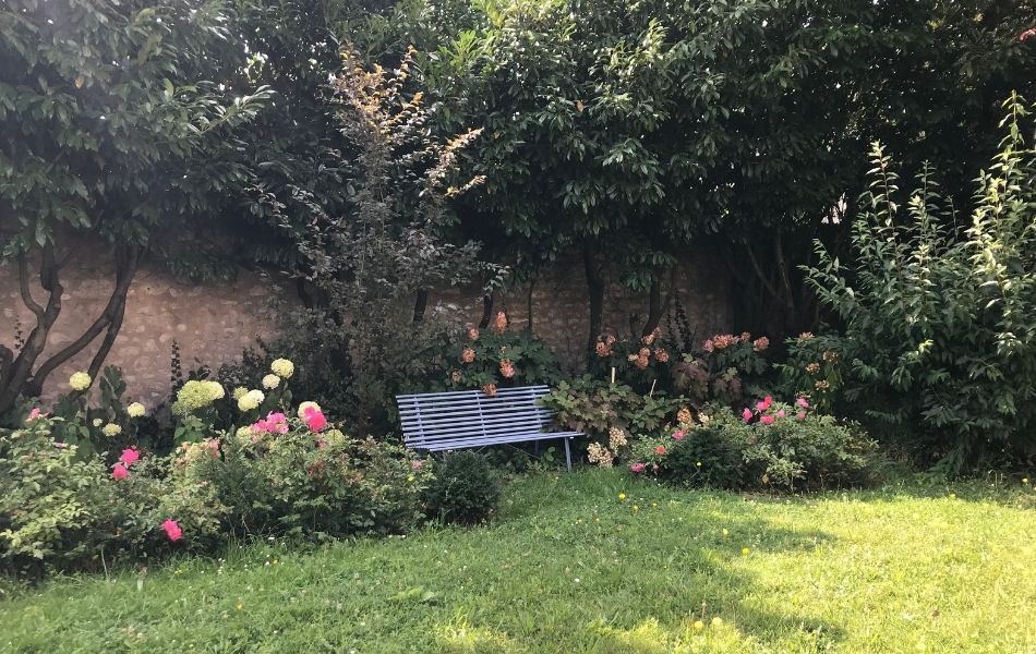 joli jardin familial paysager