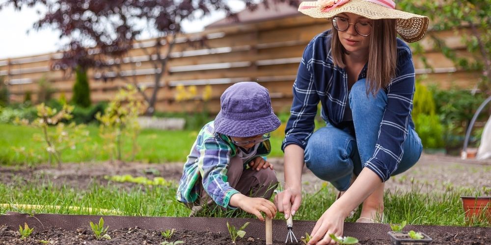 Outils de jardinage à main pour semis et plantations