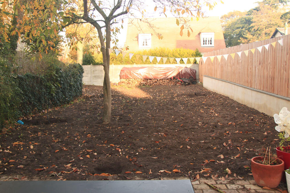 Réalisation avant après jardin anglais avant la plantation