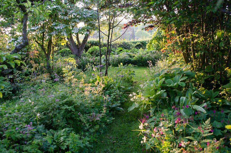 'alt_didier_garden'|trans({}, 'ourExperts')